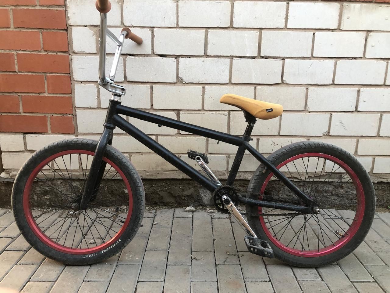 Продается хороший BMX