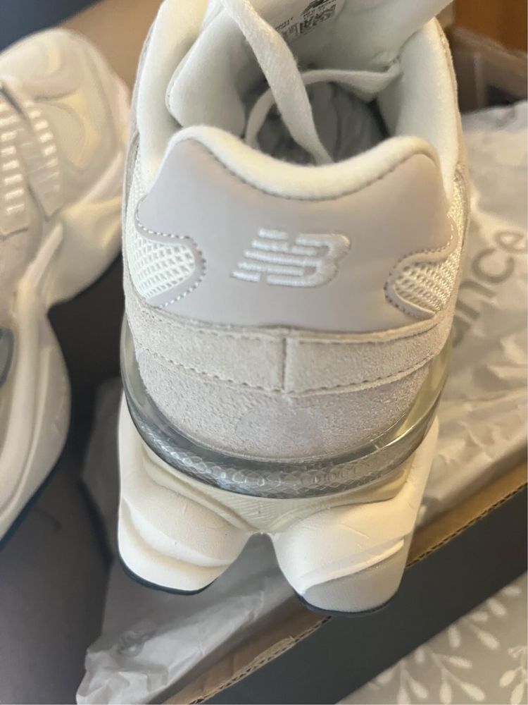 Обувки New Balance 9060