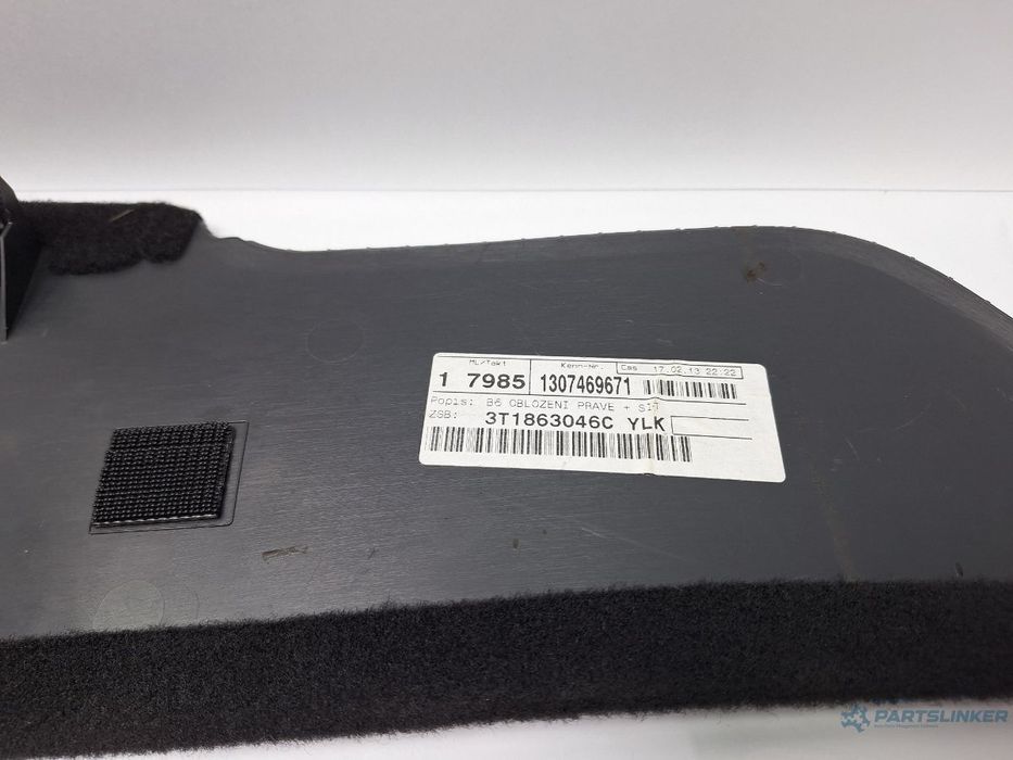 Laterala consola centrala dreapta SKODA SUPERB II Estate 3T5 2009 - 2015 TDI CBBB, CFGB 3T1863046C