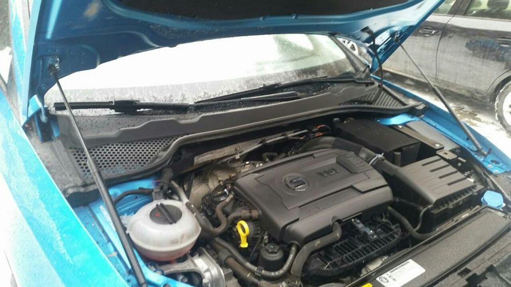 Монтажен комплект амортисьори за преден капак Seat Leon 5F