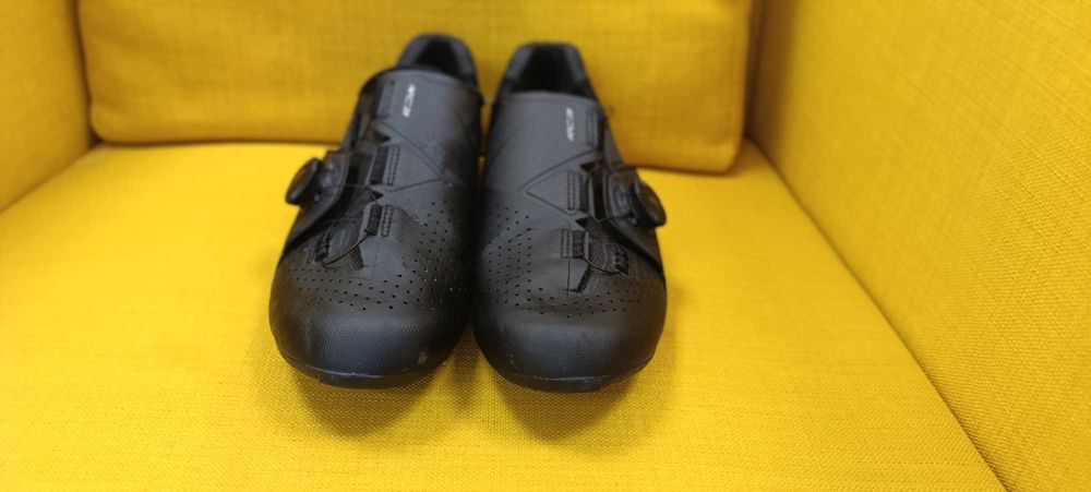 Шосейни шпайкове Shimano RC3. 44