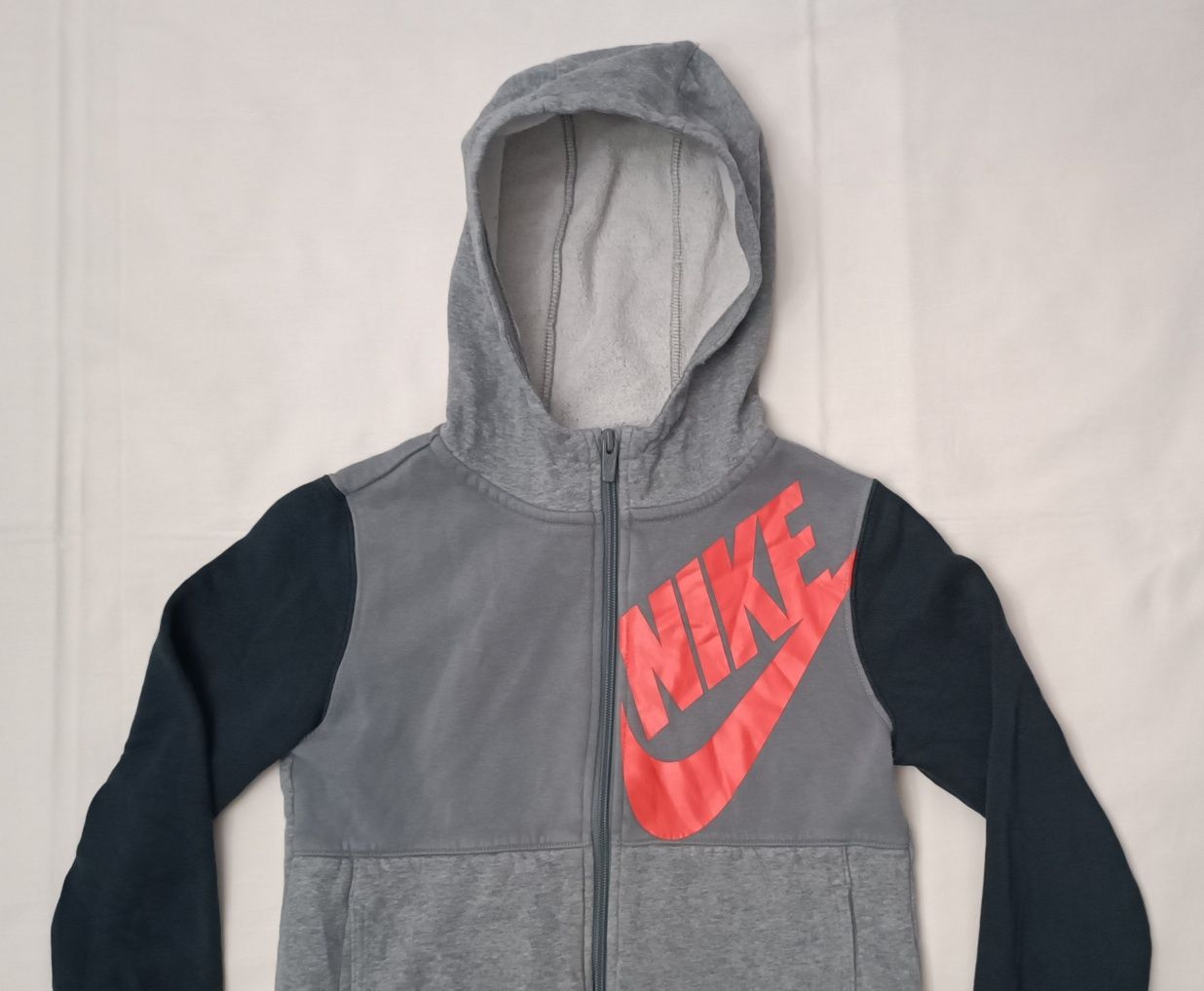 Nike Sportswear Logo Hoodie оригинално горнище ръст 128-137см Найк