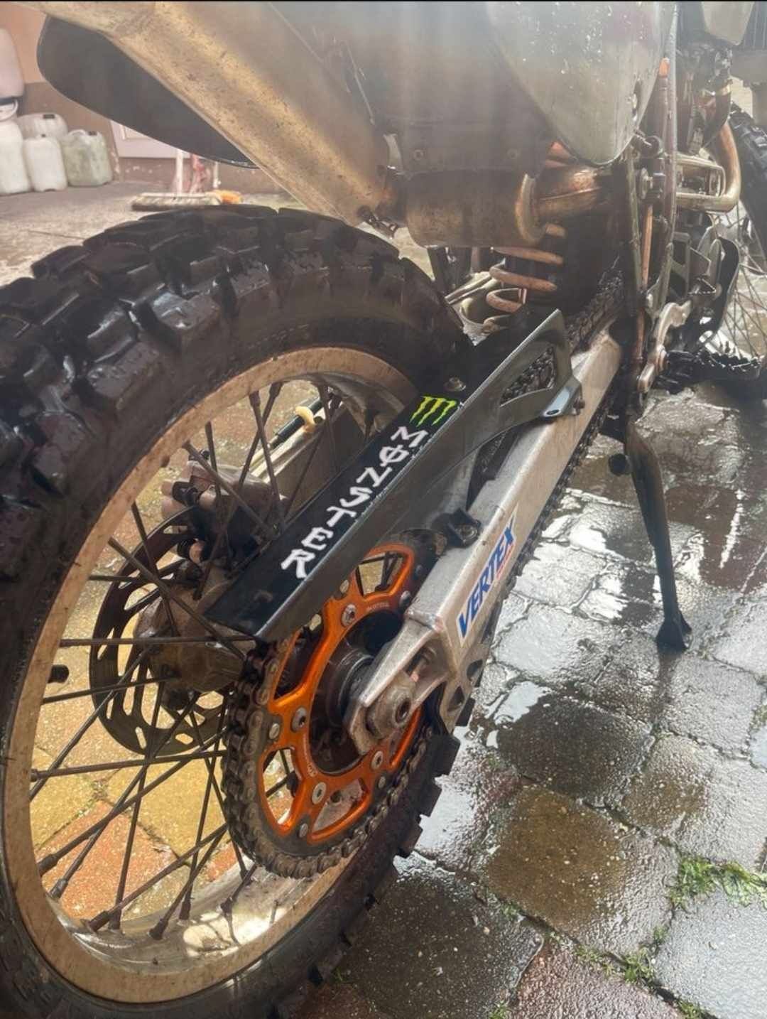 Vand KTM 400cc in stare impecabilă