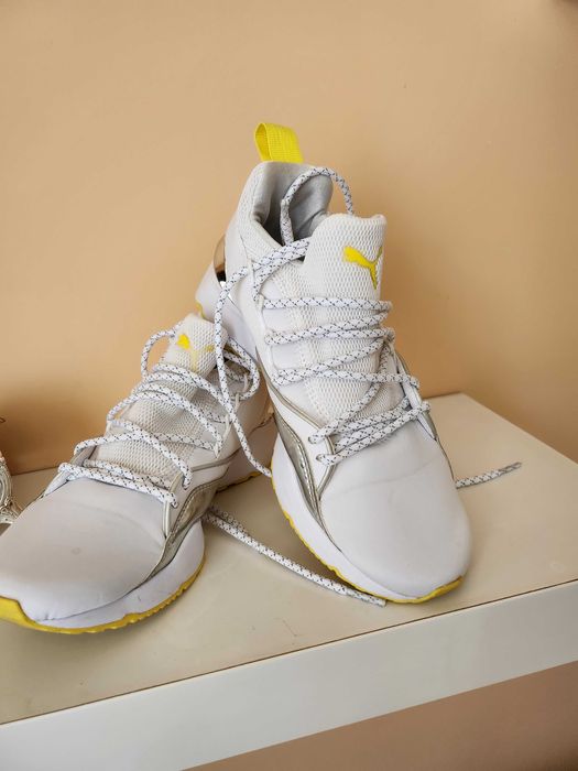 Носени оригинални обувки с минимални следи от употреба (без кутия)