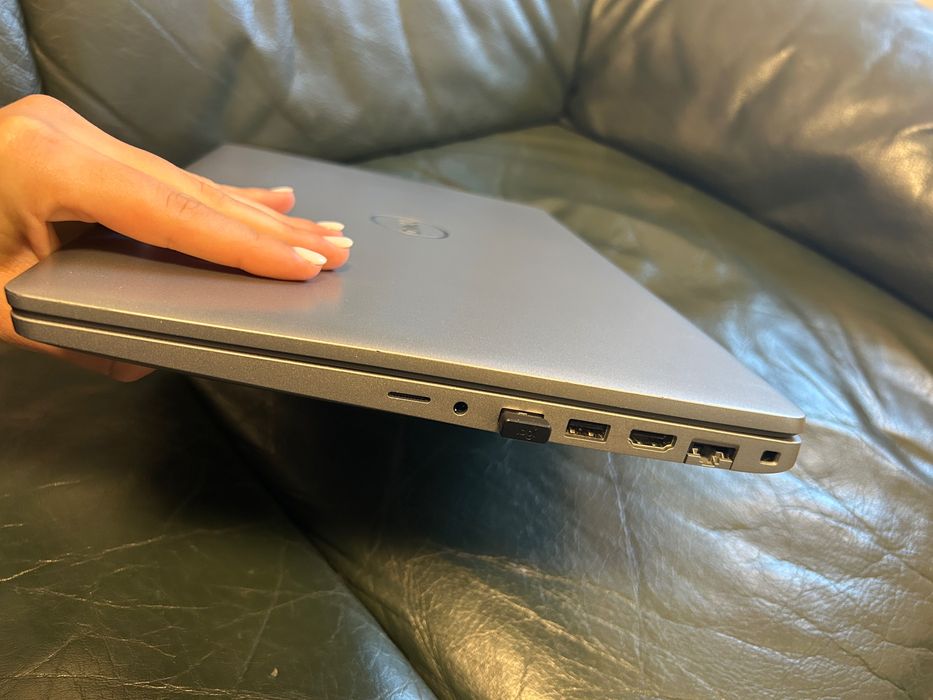 Laptop ca nou DELL Latitude 5540,Intel I5 gen 13, SSD 512GB baterie 8h