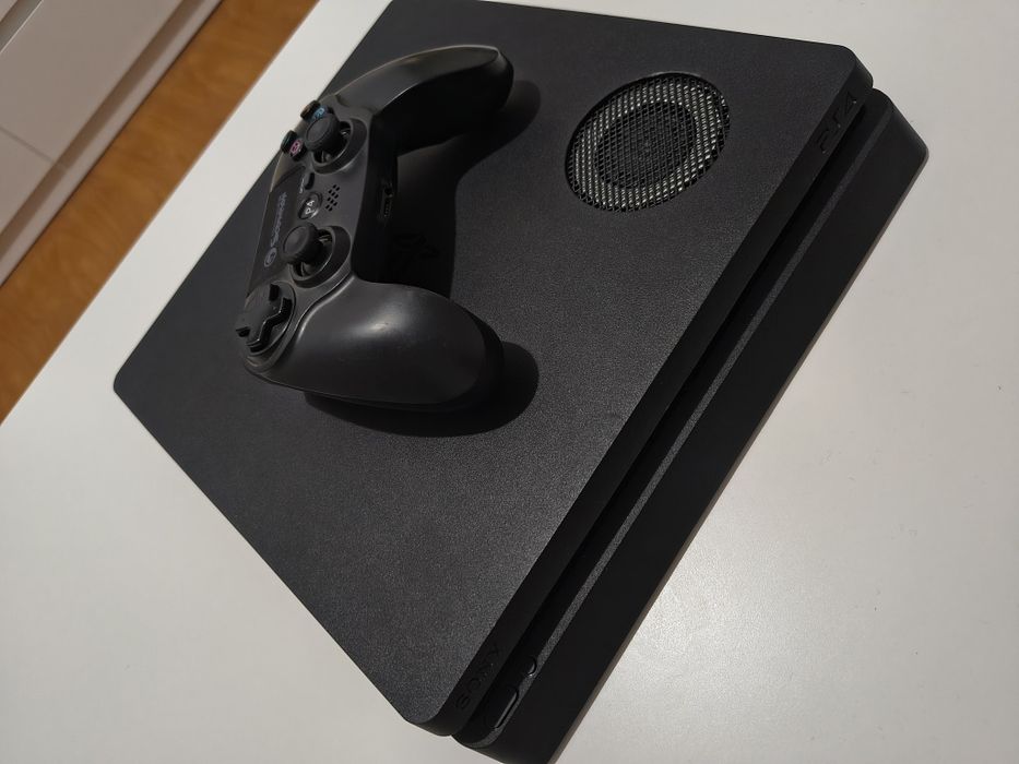 PlayStation 4 Slim *Citiți Anunțul*