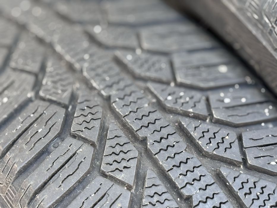 165/65/R15 SemperitMasterGrip 4бр зимни dot2619 4-5мм