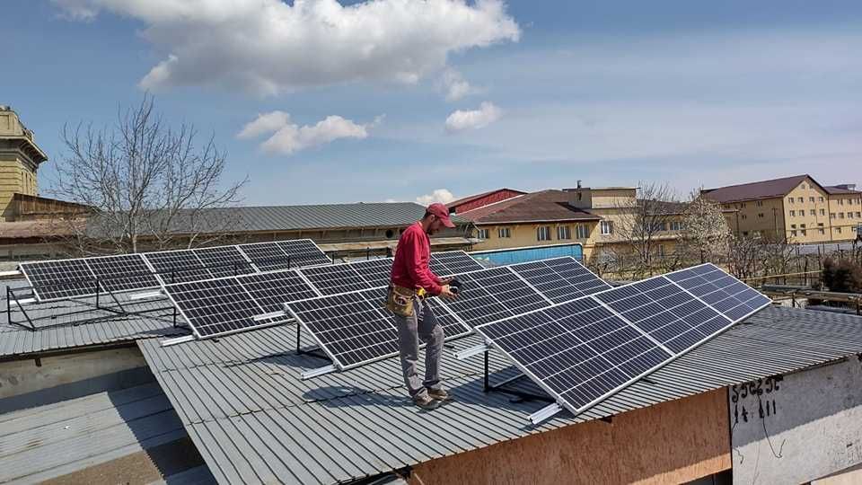 intocmim dosare prosumator , programam invertoare , instalam baterii