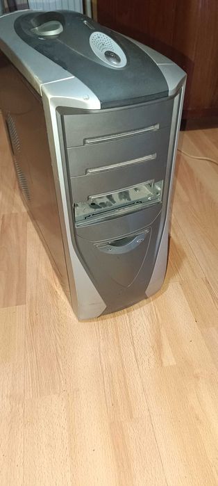 carcasa pc cu maner