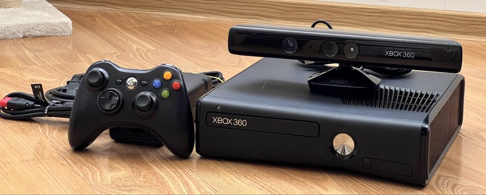 216 JOCURI - Consola Microsoft XBOX 360 SLIM S 1TB KINECT MODAT RGH3