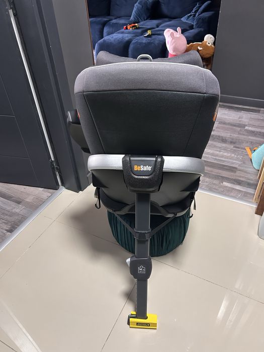 Vând Scaun Auto BeSafe Stretch CA NOU