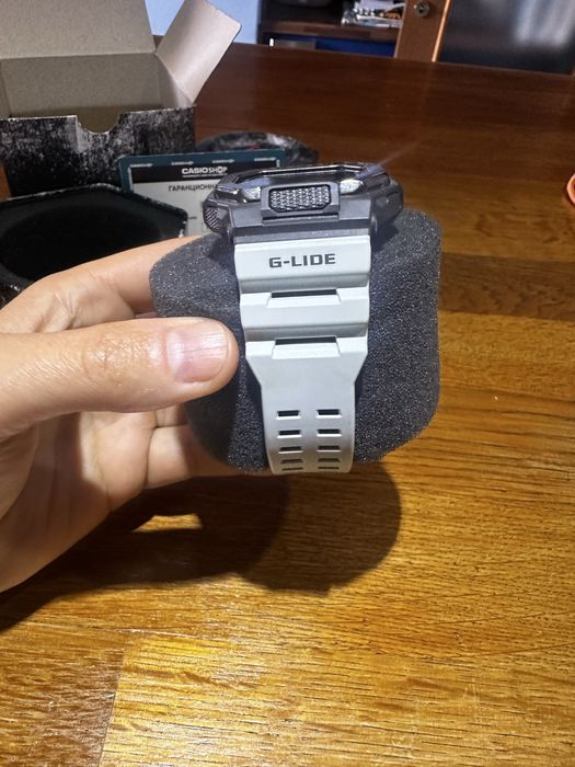 Часовник G-shock