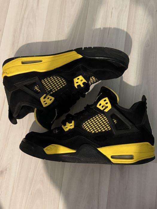 Jordan 4 yellow thunder