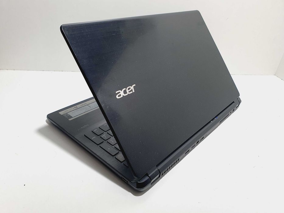 Laptop Acer V5-573G