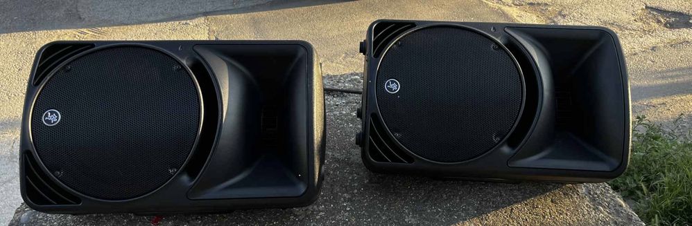 Mackie SRM 450-2(Dynacord electro voice ev Rcf BMS JBL)
