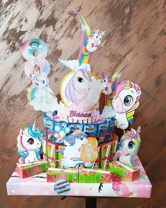 Tort din dulciuri ambalate