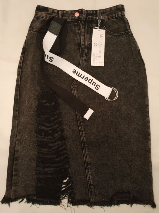 Продаю женскую юбку.