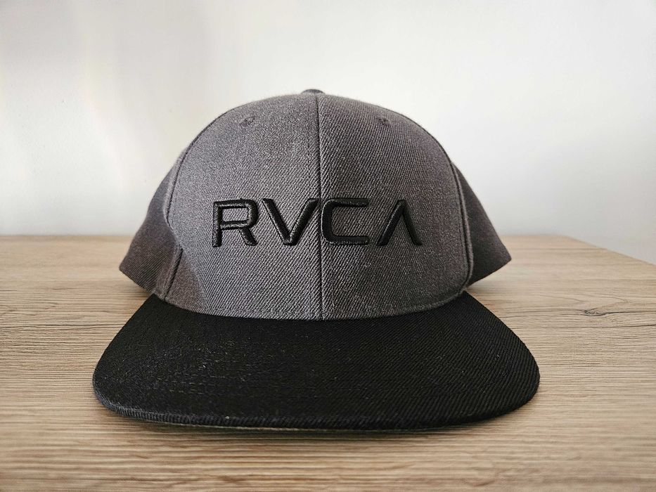 Șapcă bărbați RVCA ajustabilă. Gri/negru