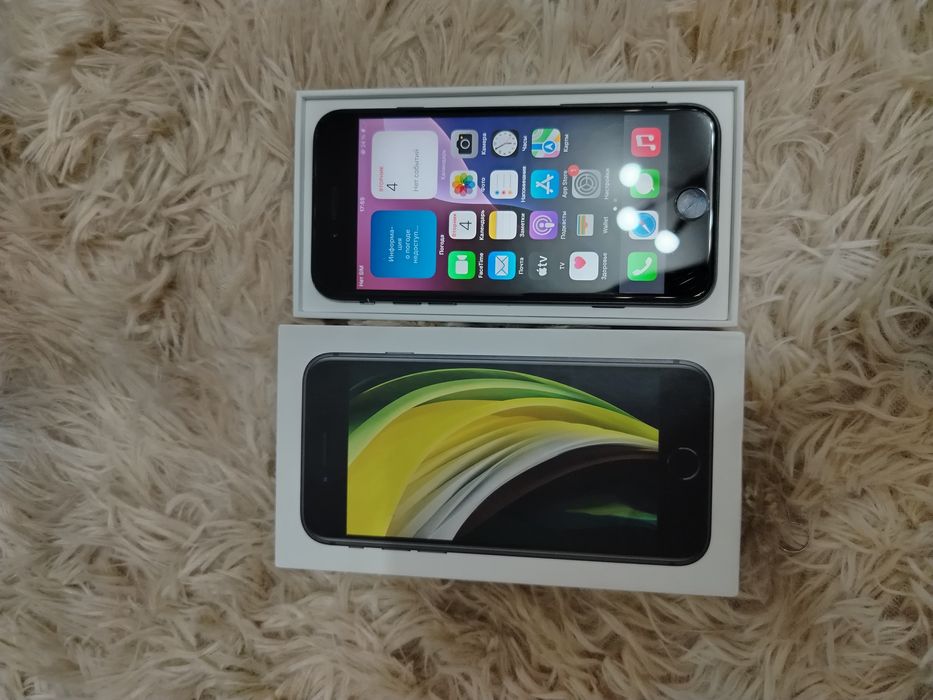 Айфон SE  телефон