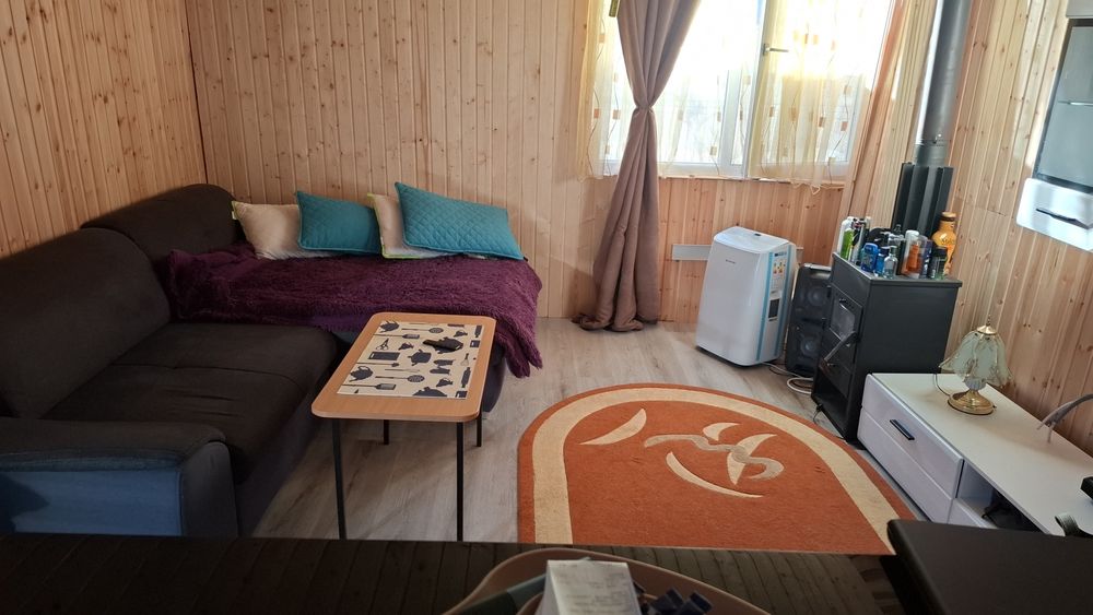 Vând teren Cristian