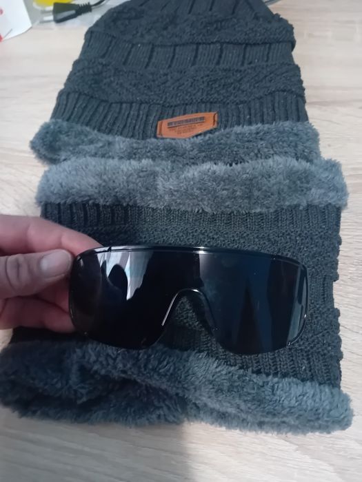 Set căciulă cu fular circular și ochelari de Ski Nou