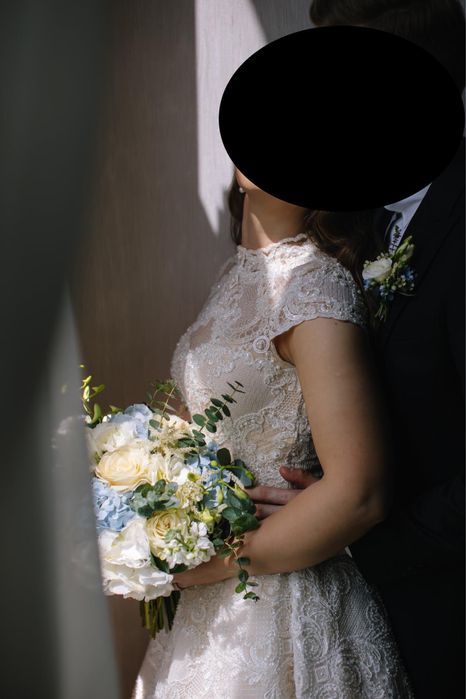 Rochie de mireasa, model unicat, din dantela, lucrata manual