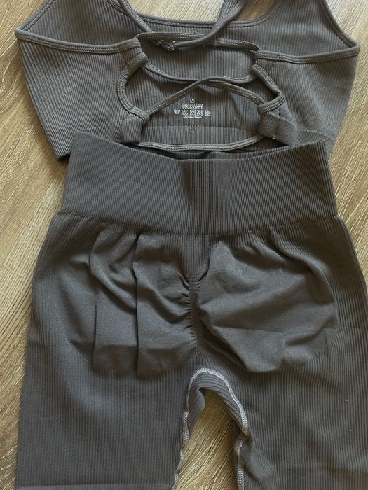 Спортен дамски сет/ фитнес сет/ М размер