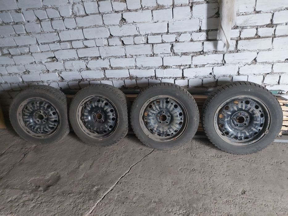 Продам колеса в сборе на фольсваген поло.