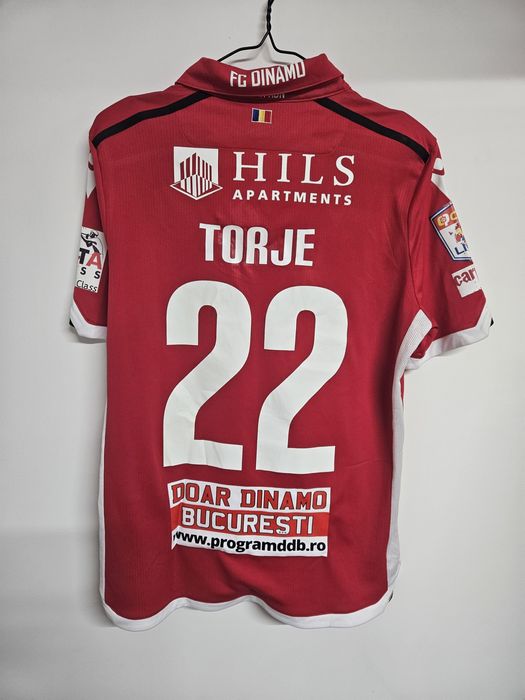 3 tricouri de fotbal