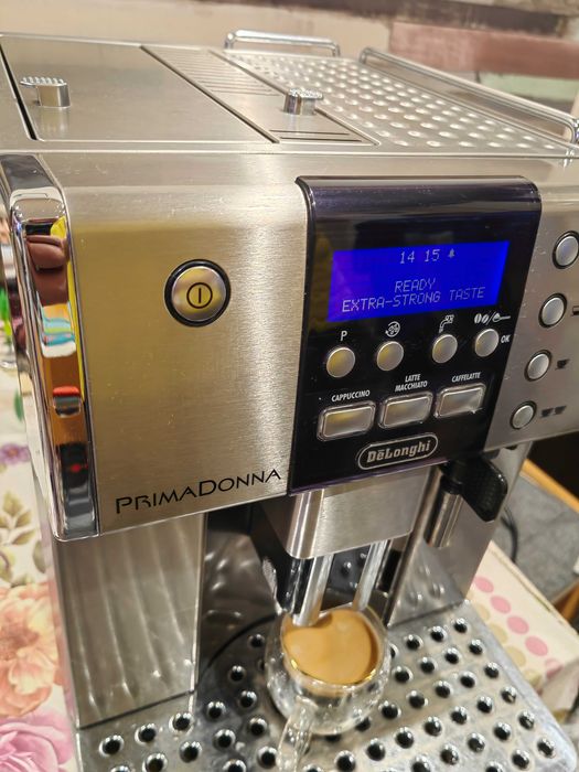 Кафемашина Delonghi Primadonna