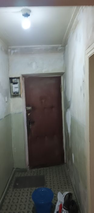 Продам 2/1/2 можно под офис в доль дороги квартиру не доезжая рисовый