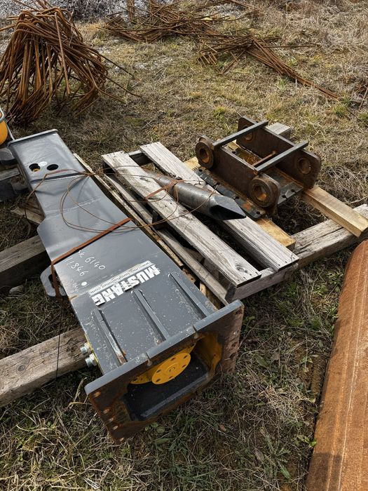 Picon pentru excavator de vanzare 1050kg