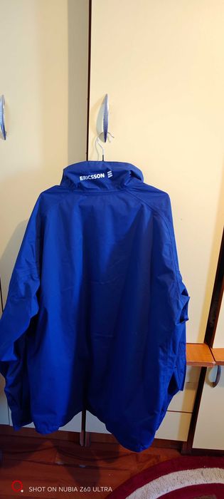 Vând Geaca helly Hansen xl