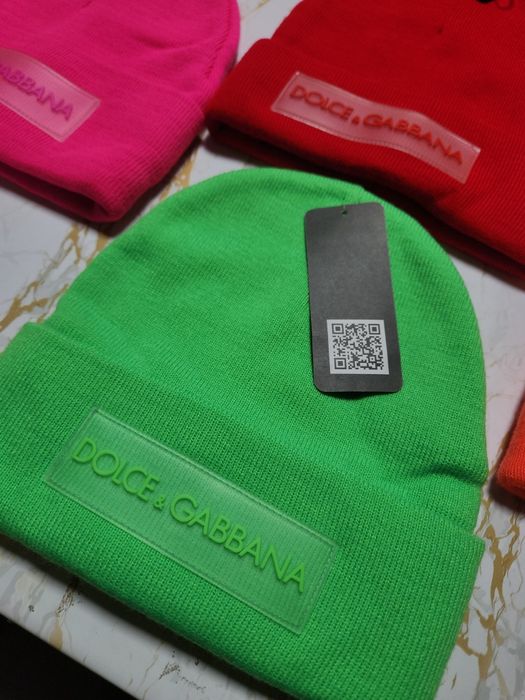 Зимни шапки намалени