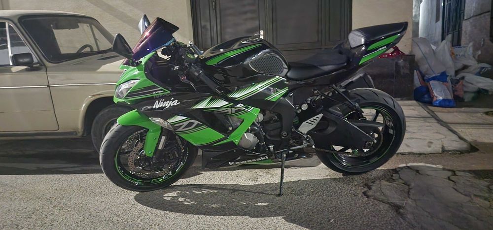 Motosikil Kawasaki Zx6R