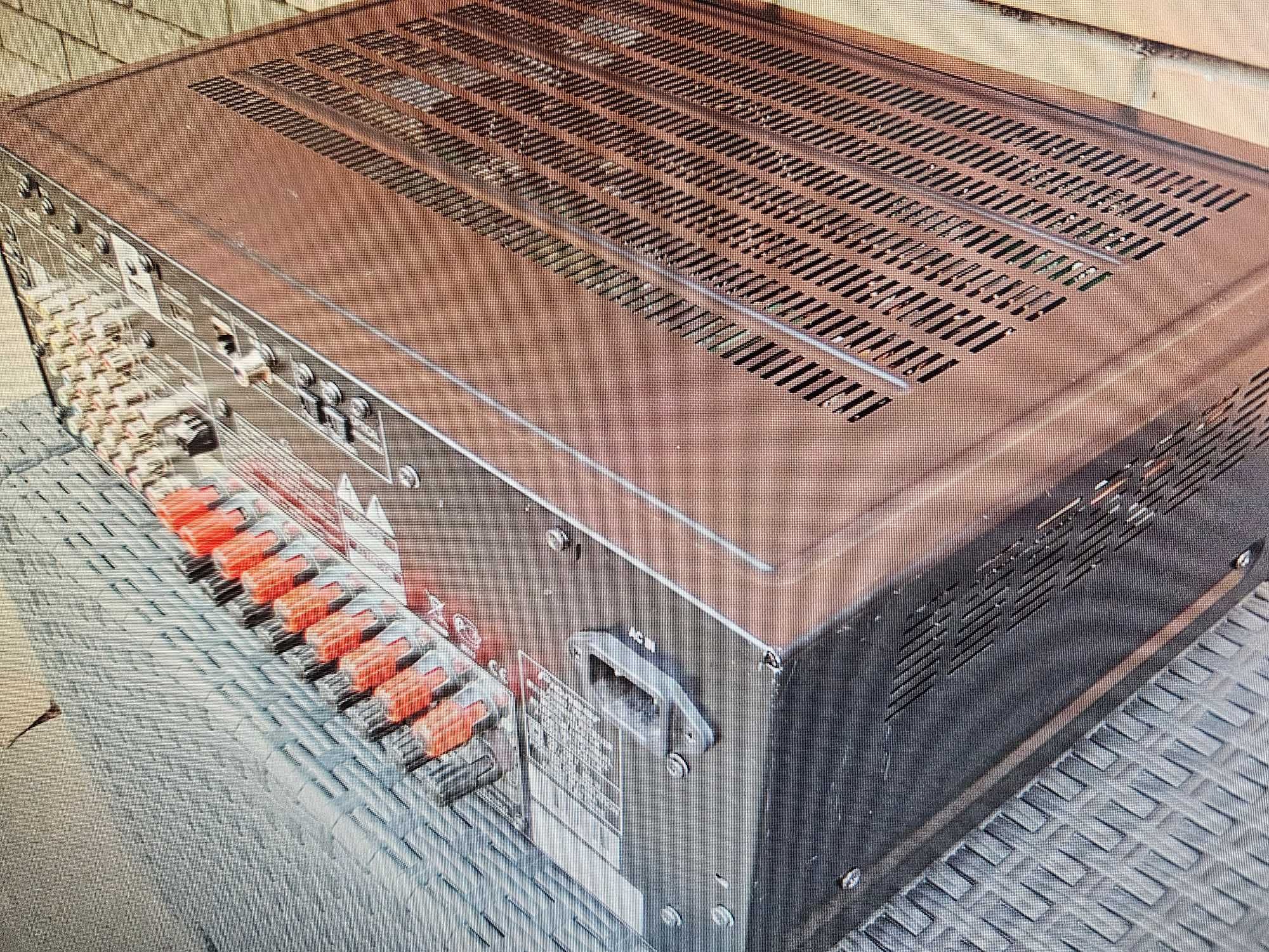Продавам ресийвър/усилвател 7.1 канален Pioneer VSX-921