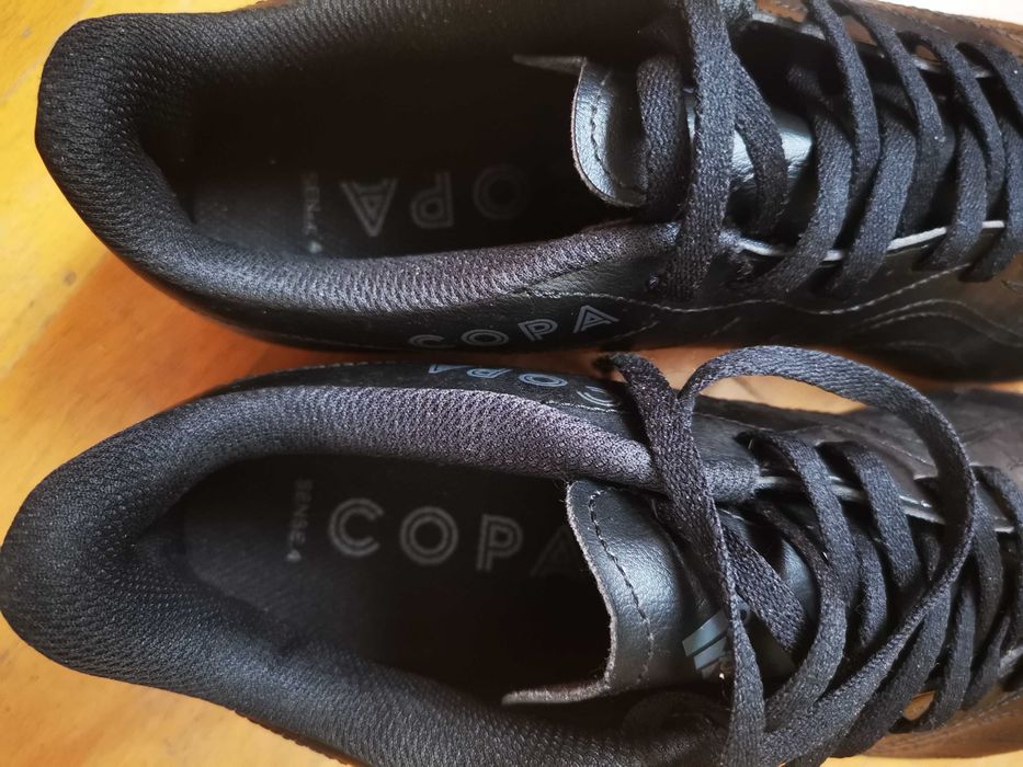 Vand Adidas Copa pentru fotbal