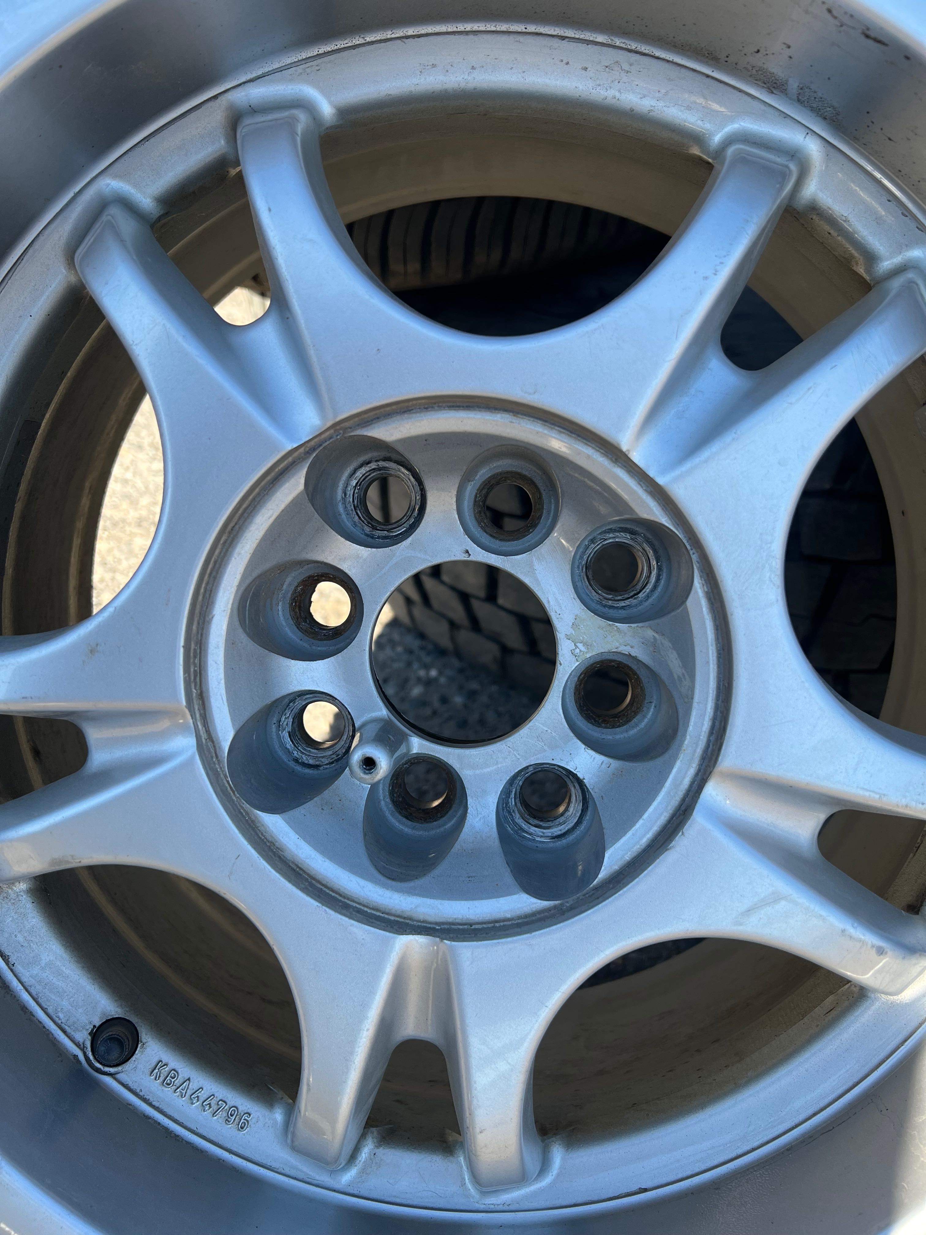Джанти OZ cobra 16 цола на два размера с гумите Hankook all season.
