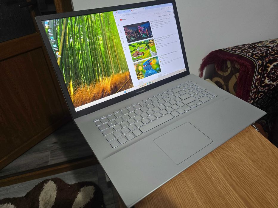ASUS Vivobook 17 X712EA , 17,3",CPU i7-1165G7, 16GB/512GB, IMPECABIL !