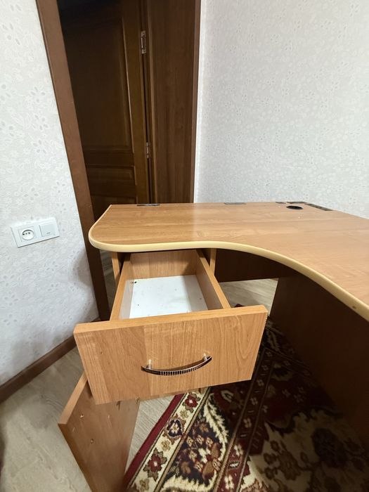 стол компьютерный