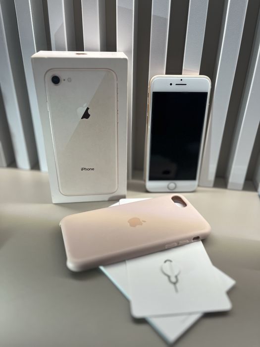 iPhone 8 pink 64 gb + husa (ca nou )
