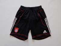 Къси панталони adidas bayern шорти гащета оригинални футболни мъжки М