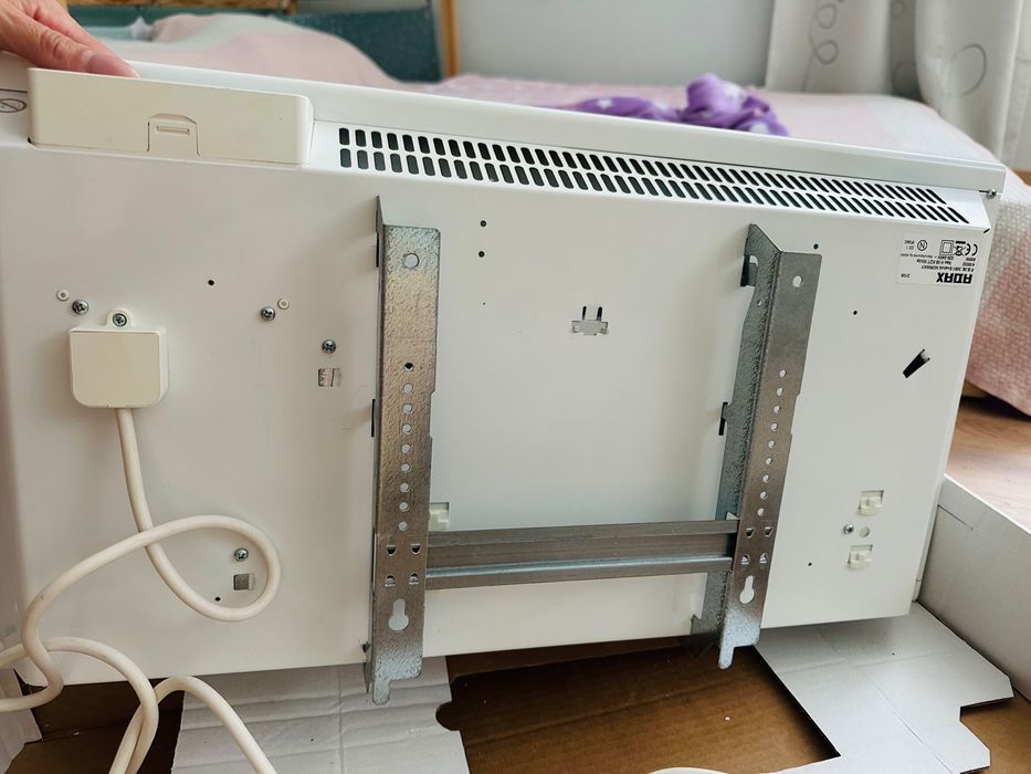 ADAX Neo 600W – нов, неизползван конвектор