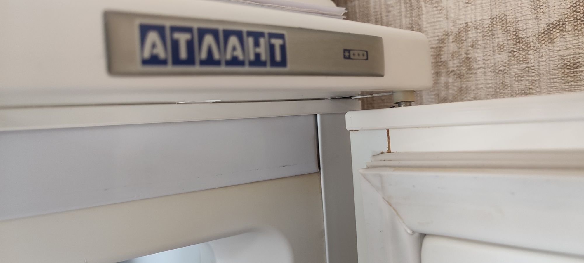 Продам холодильник