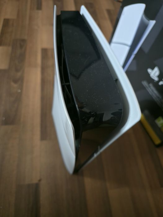 PlayStation 5 slim 1 tera 23 luni garanție