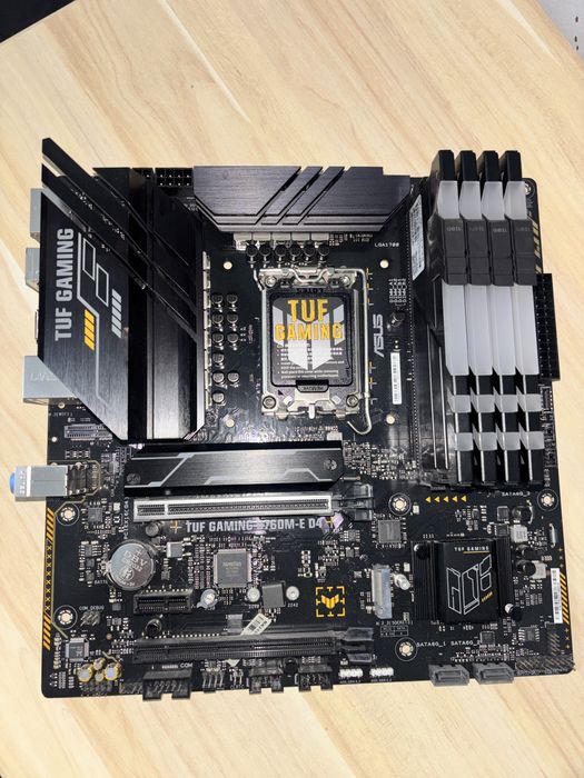 Продается материнская плата и ОЗУ ddr4. Asus tuf gaming b760m-e d-4.