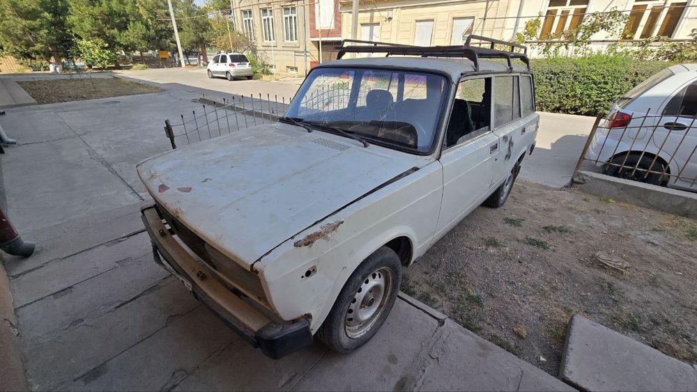 Pikap srochna sotiladi