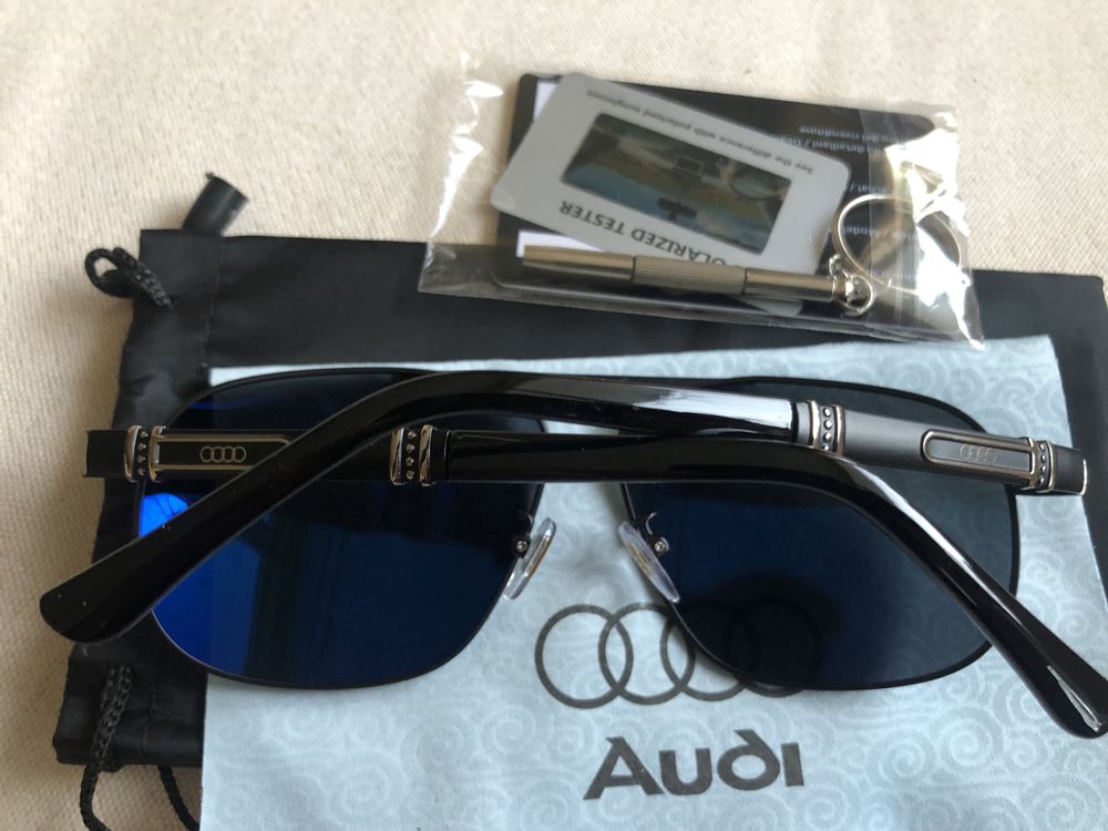 Слънчеви очила с лого Ауди 7 модела