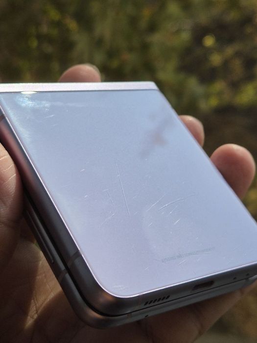 Samsung flip 3. 5G 256gb
