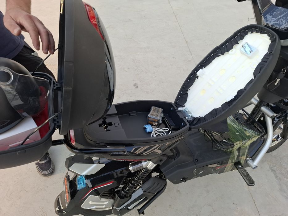 Skuter sotiladi holati yaxshi